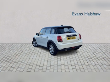 Used MINI Hatch 2019 for sale - 77083021: Photo