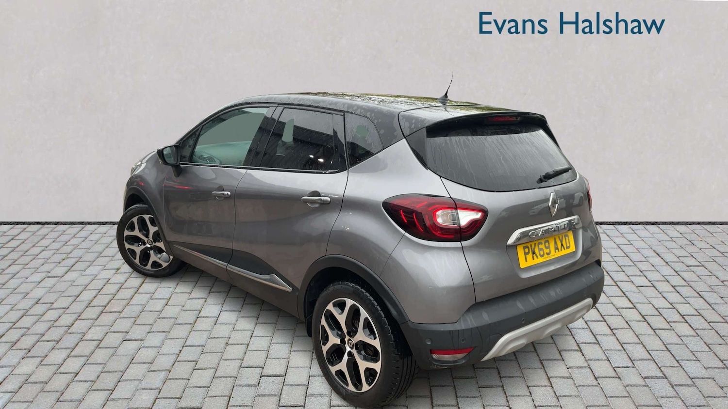 Used Renault Captur for sale - 78104742: Photo 2