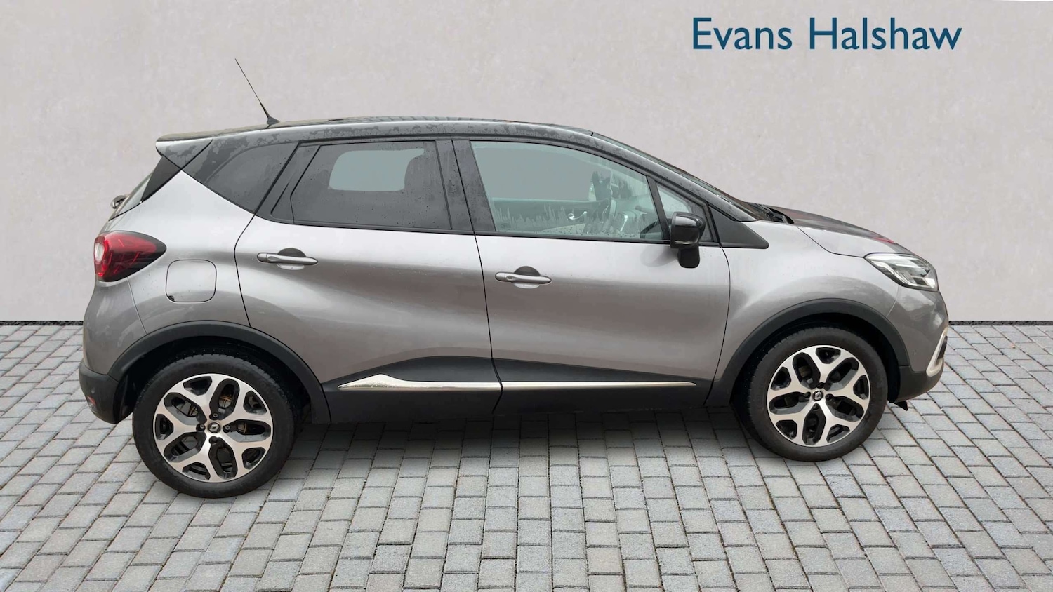 Used Renault Captur for sale - 78104742: Photo 3