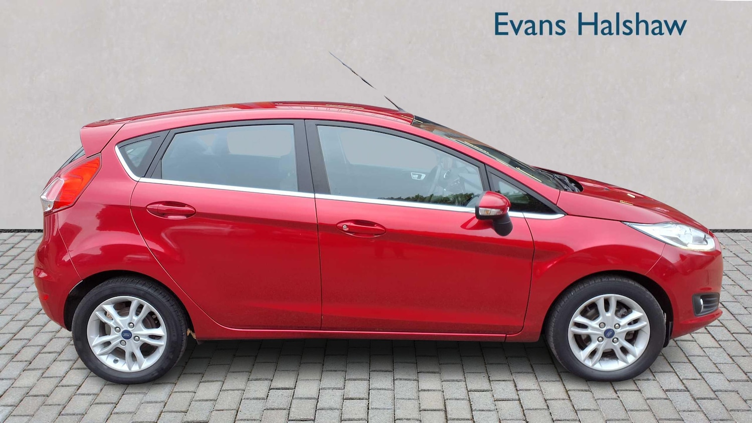 Used Ford Fiesta 2017 for sale - 76351596: Photo 3