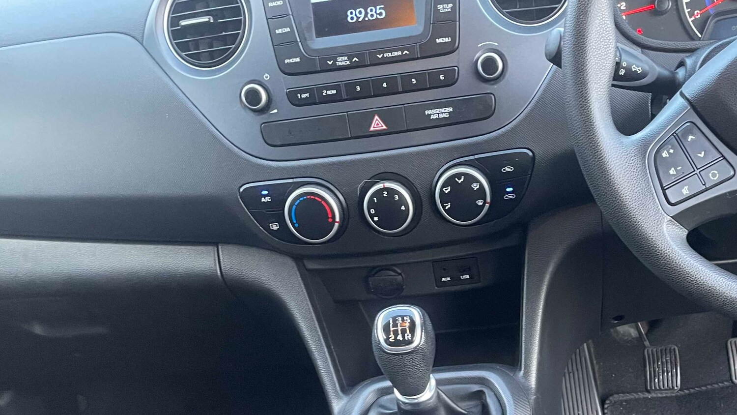 Used Hyundai i10 2017 for sale - 76875840: Photo 19