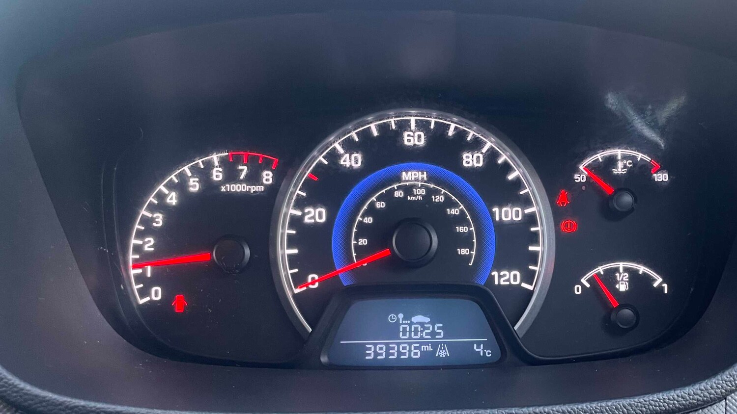 Used Hyundai i10 2017 for sale - 76875840: Photo 23