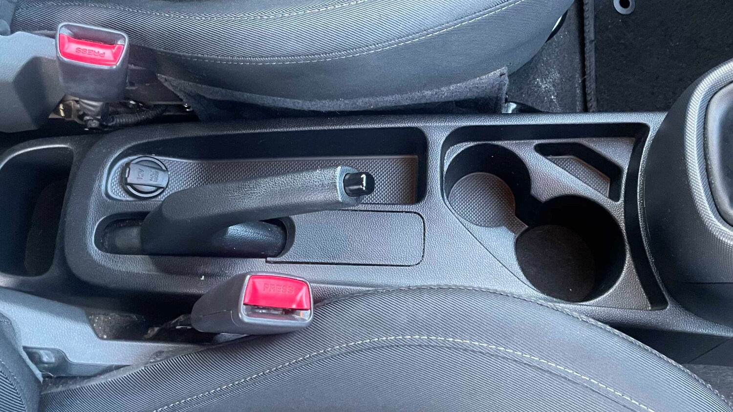 Used Hyundai i10 2017 for sale - 76875840: Photo 26