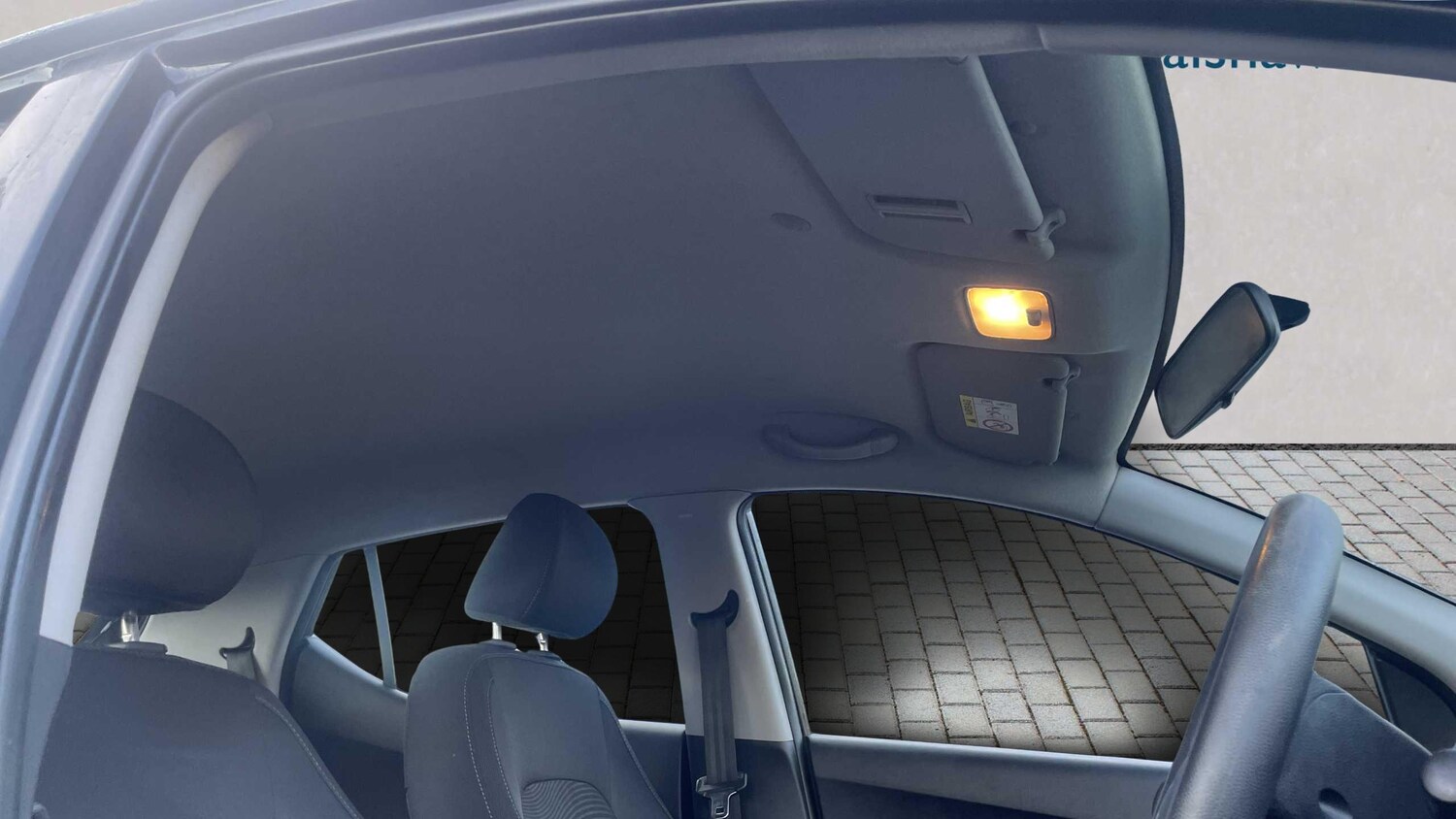 Used Hyundai i10 2017 for sale - 76875840: Photo 28