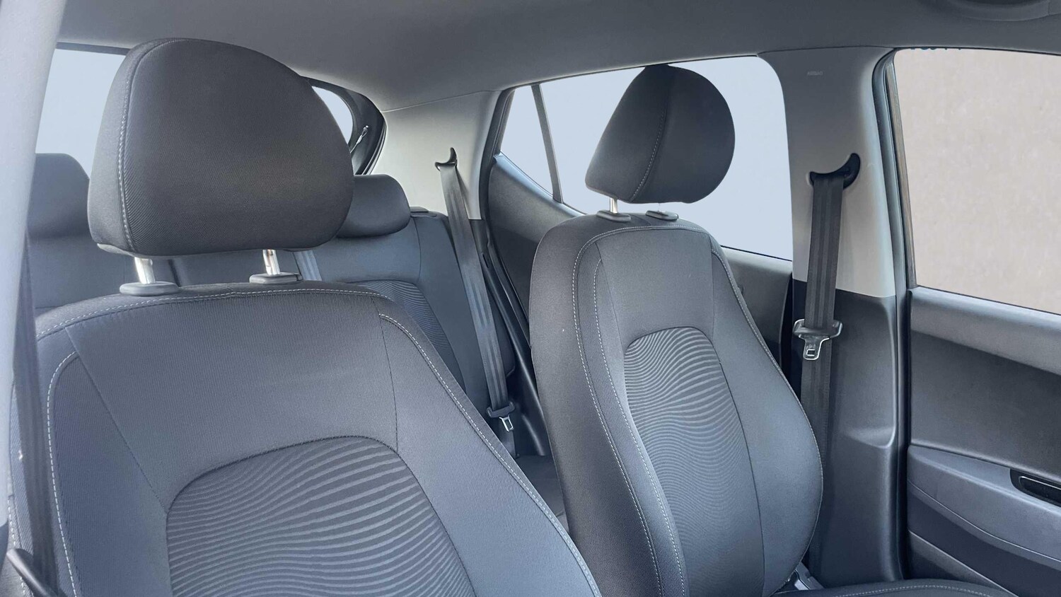 Used Hyundai i10 2017 for sale - 76875840: Photo 29