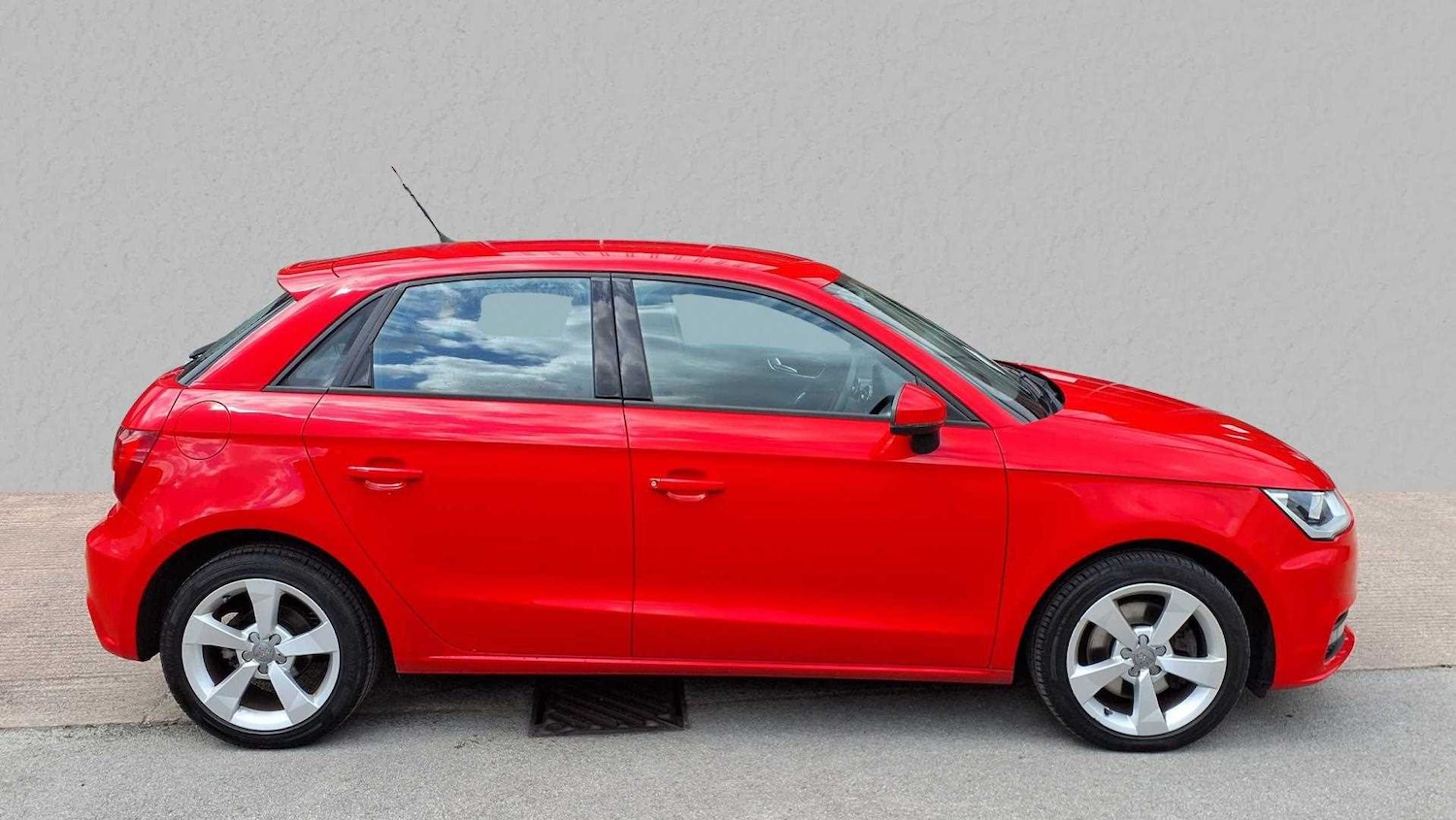 Used Audi A1 2016 for sale - 77158421: Photo 3