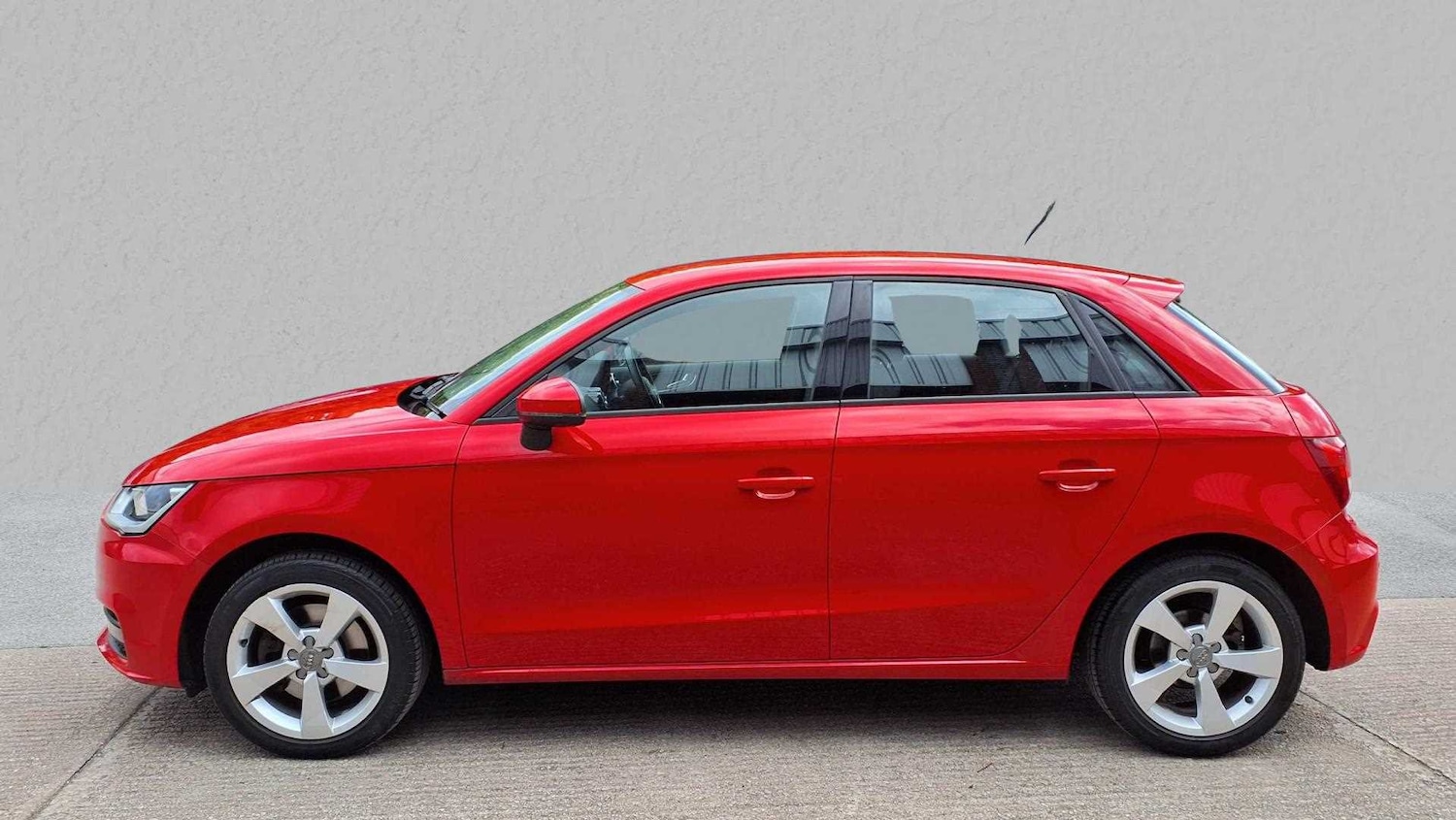 Used Audi A1 2016 for sale - 77158421: Photo 4