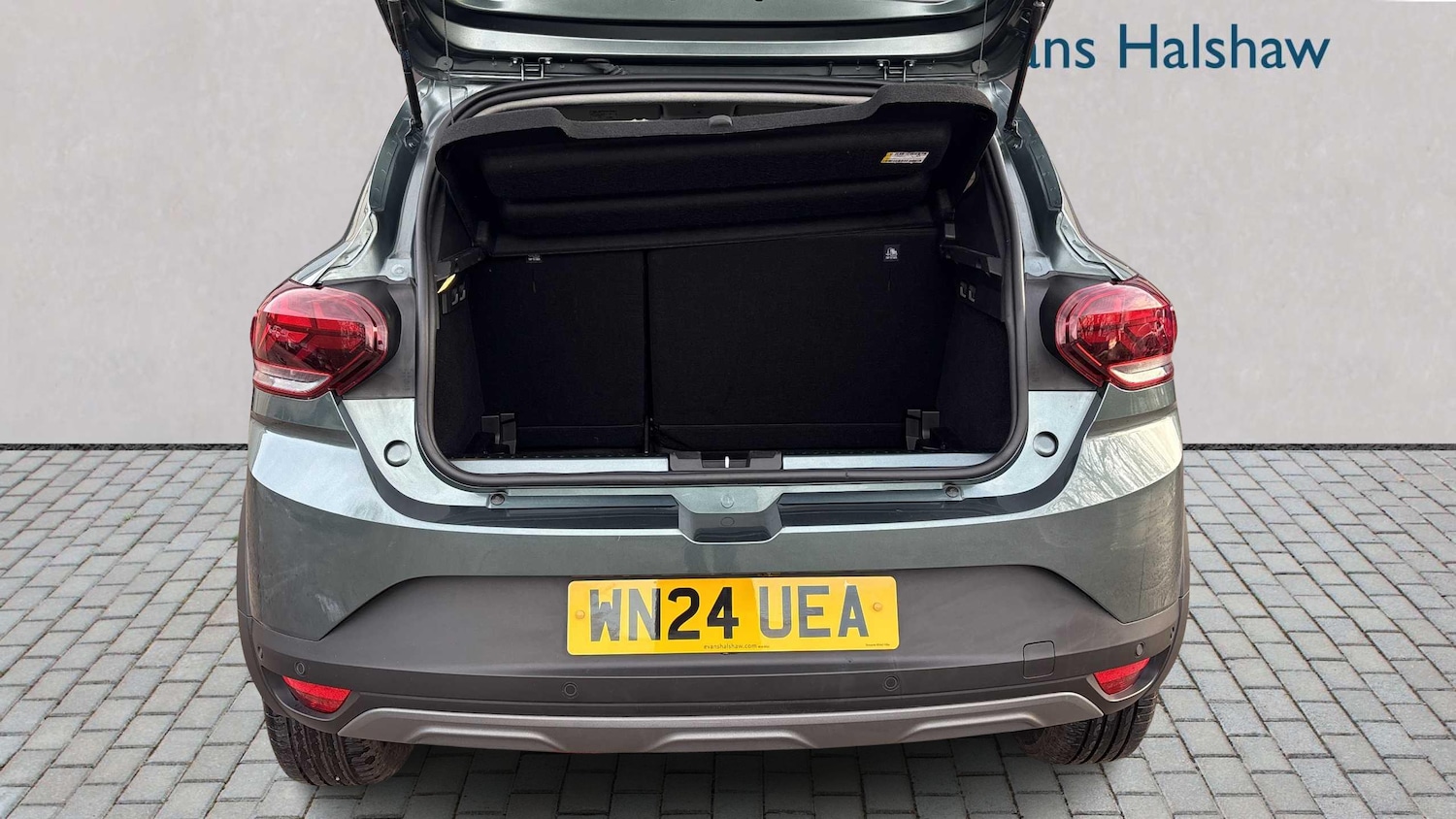 Used Dacia Sandero Stepway 2024 for sale - 77076622: Photo 7