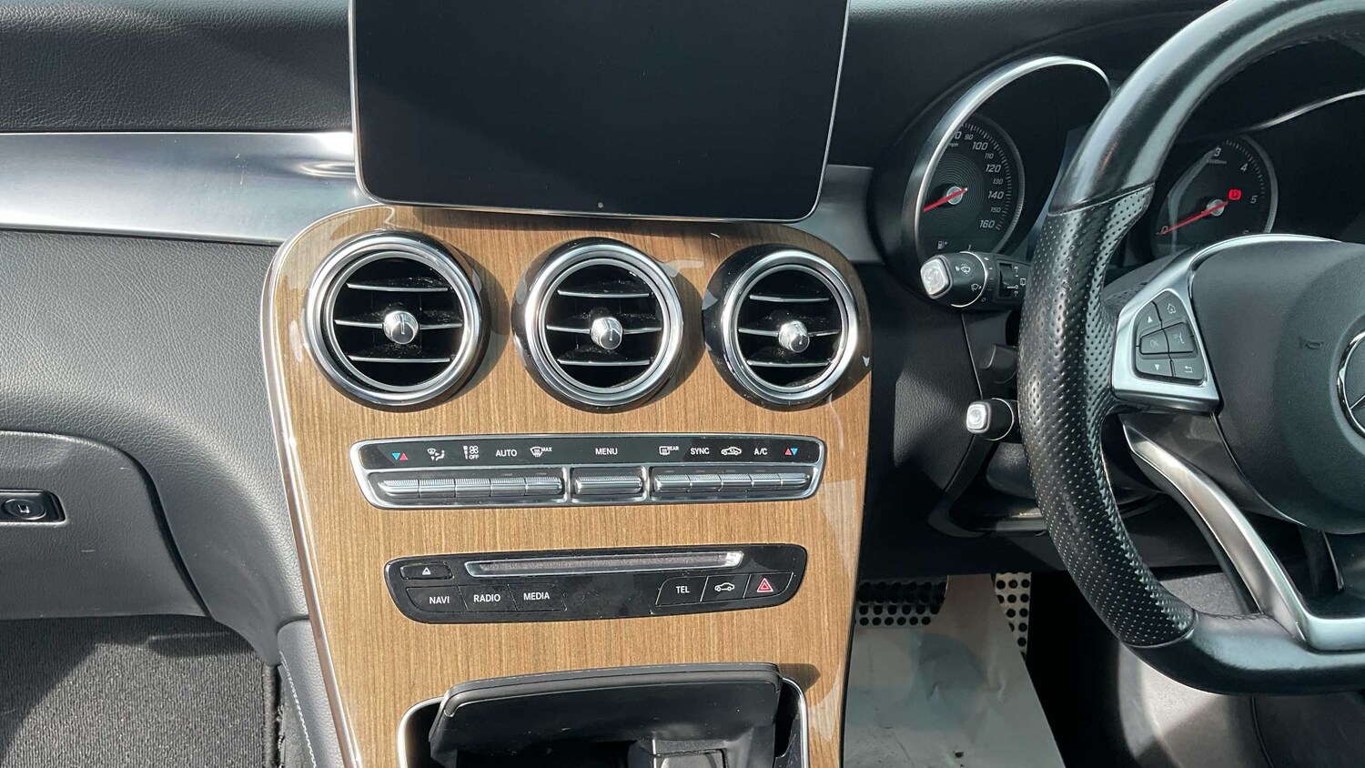 Used Mercedes-Benz GLC 2019 for sale - 77194661: Photo 9