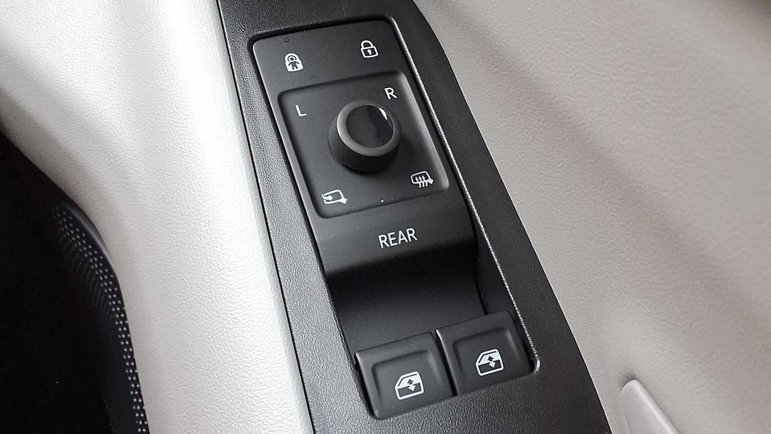 Used Ford Explorer for sale - 77000134: Photo 32