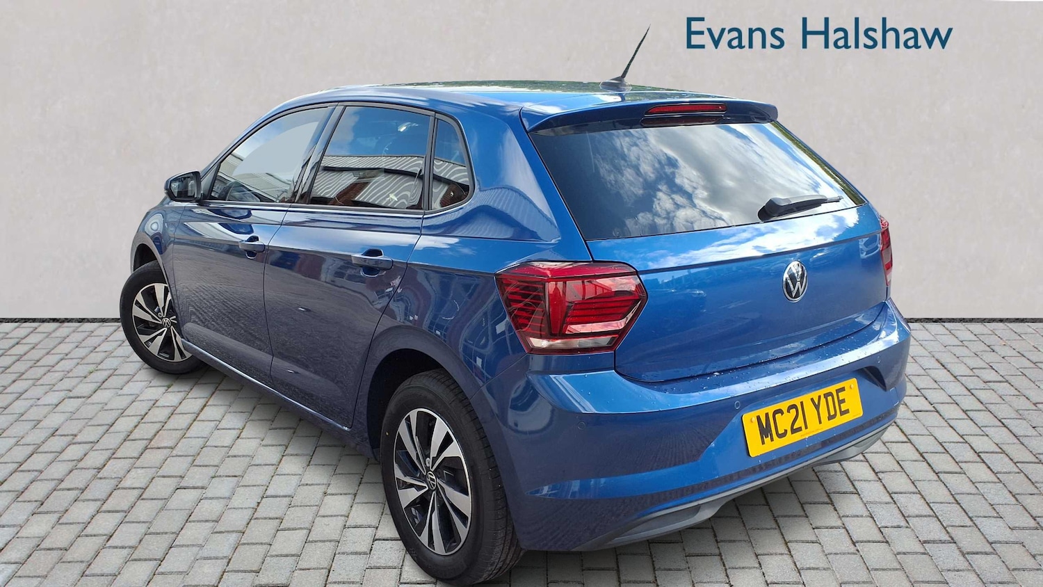 Used Volkswagen Polo 2021 for sale - 76460652: Photo 2