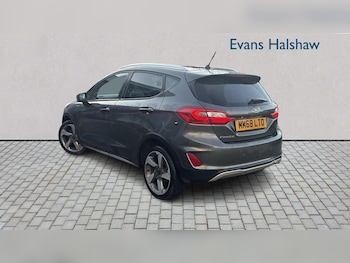 Used Ford Fiesta 2018 for sale - 77076500: Photo