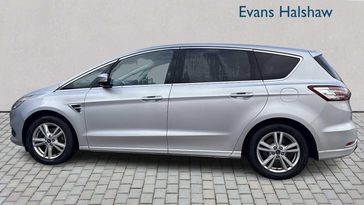 Used Ford S-Max 2016 for sale - 77389884: Photo 3