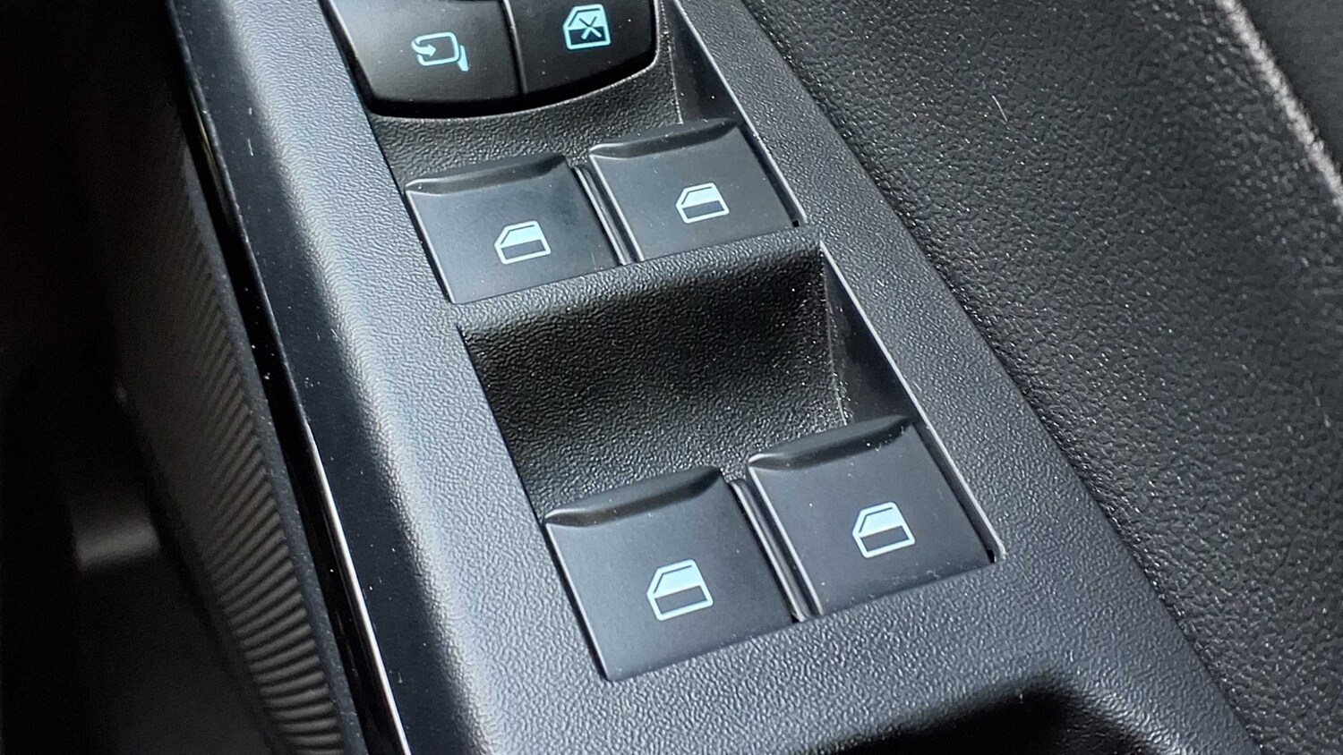 Used Ford Puma 2025 for sale - 76298375: Photo 33