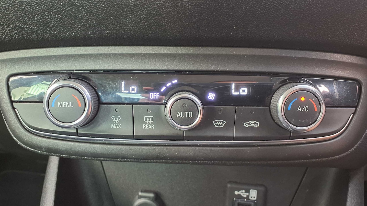 Used Vauxhall Crossland X 2018 for sale - 76576009: Photo 21