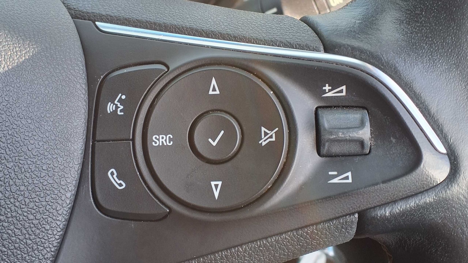 Used Vauxhall Crossland X 2018 for sale - 76576009: Photo 24