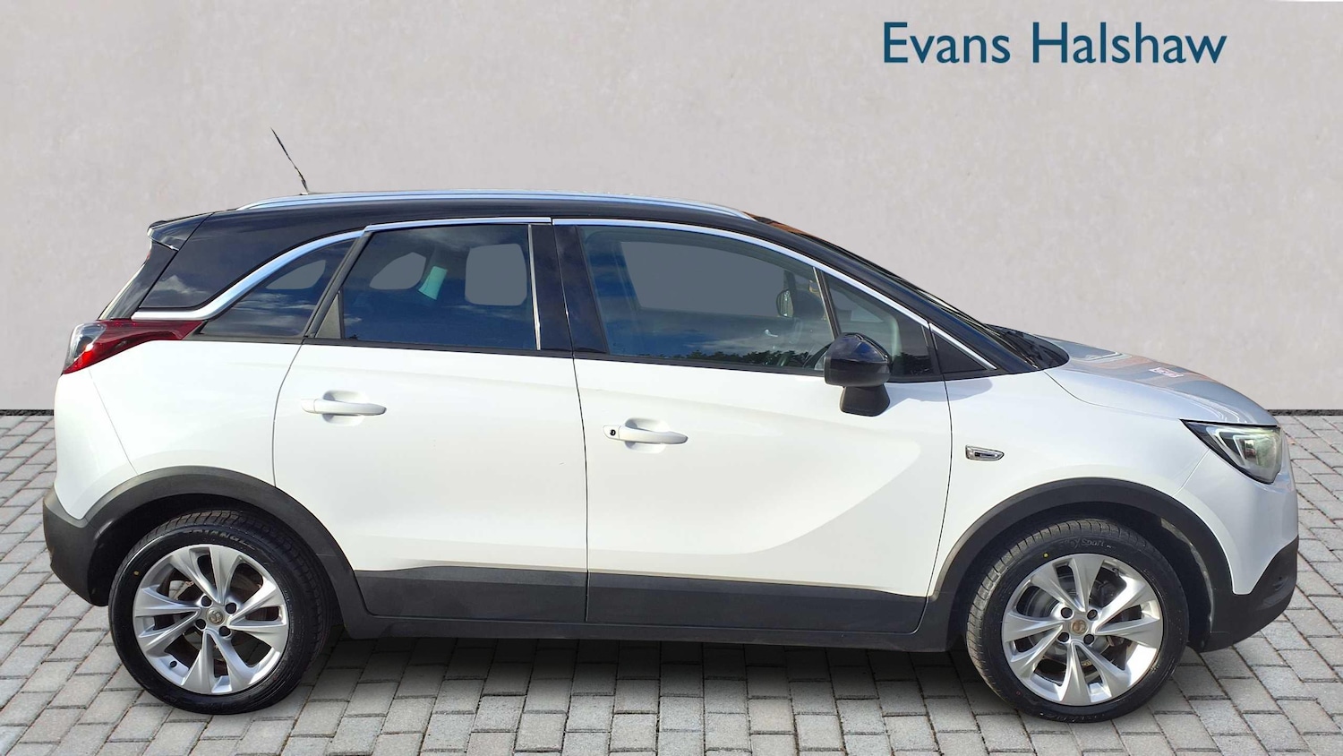 Used Vauxhall Crossland X 2018 for sale - 76576009: Photo 3