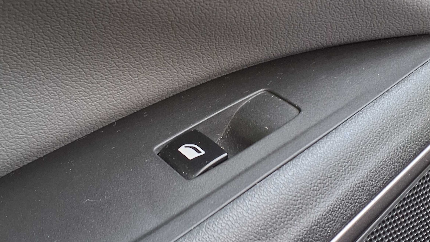 Used Vauxhall Crossland X 2018 for sale - 76576009: Photo 31