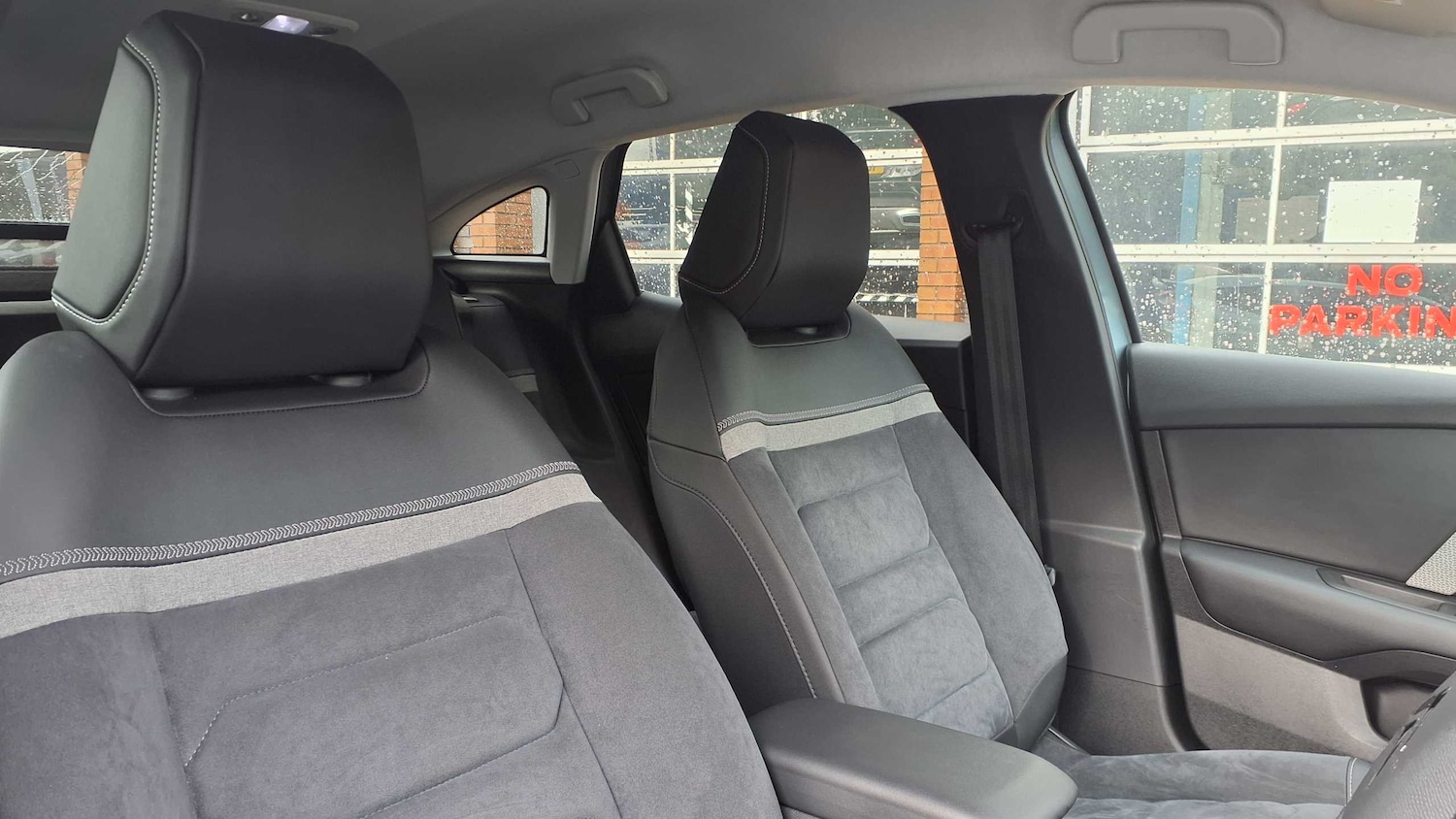 Used Citroen C4 2024 for sale - 76298366: Photo 12