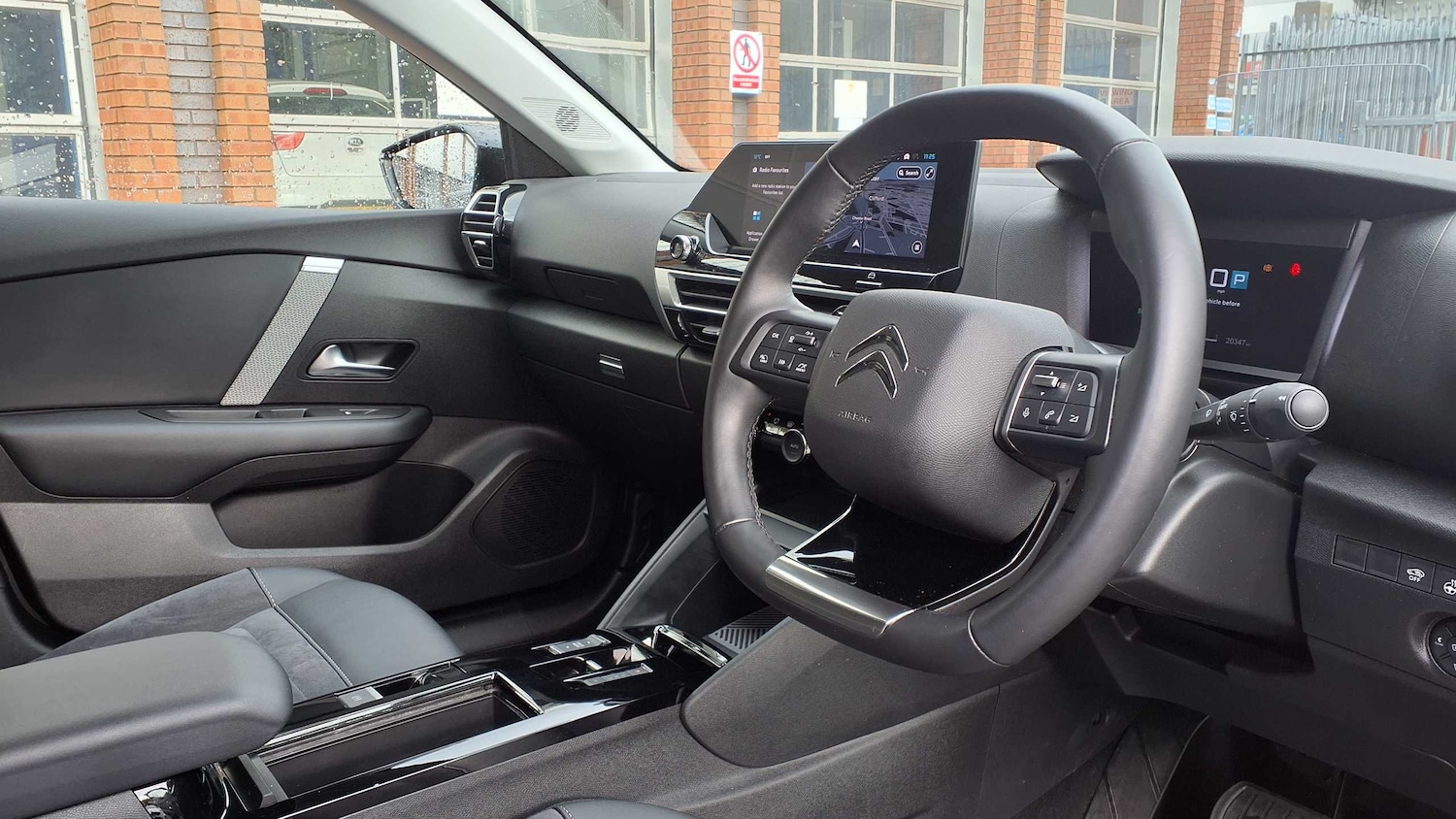 Used Citroen C4 2024 for sale - 76298366: Photo 13