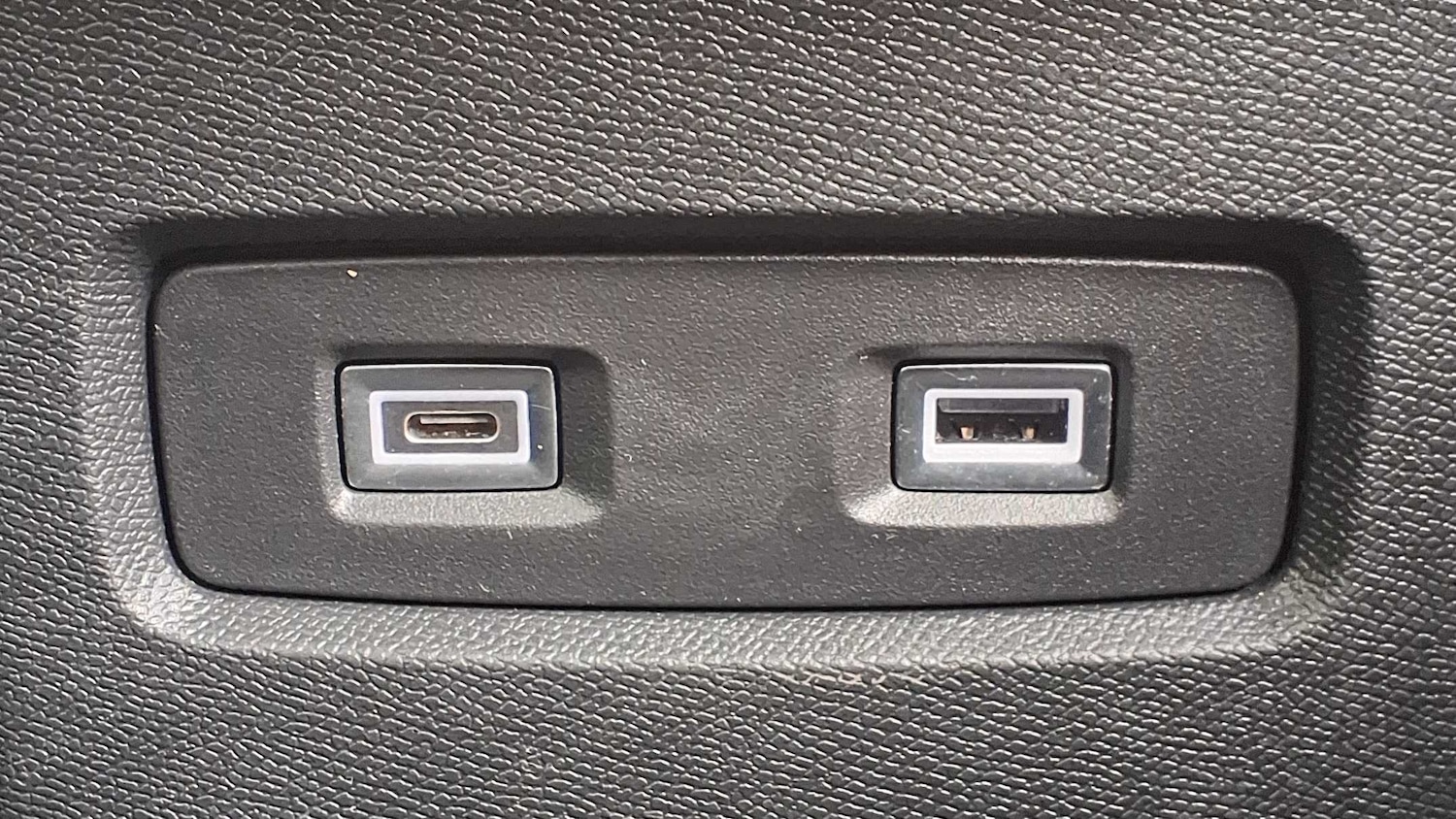 Used Citroen C4 2024 for sale - 76298366: Photo 15