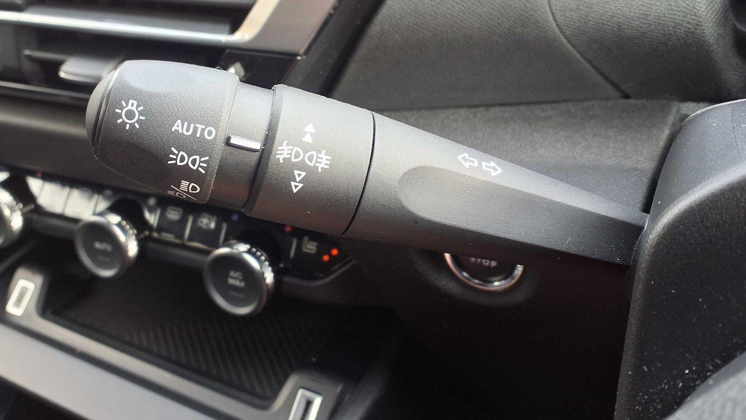 Used Citroen C4 2024 for sale - 76298366: Photo 30