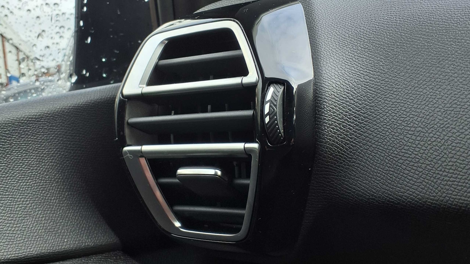 Used Citroen C4 2024 for sale - 76298366: Photo 34