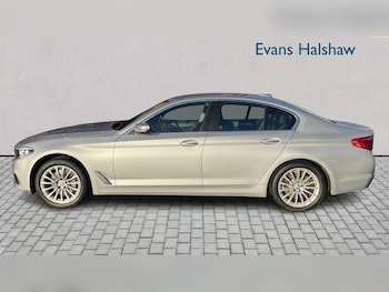 Used BMW 5 Series 2017 for sale - 76746107: Photo