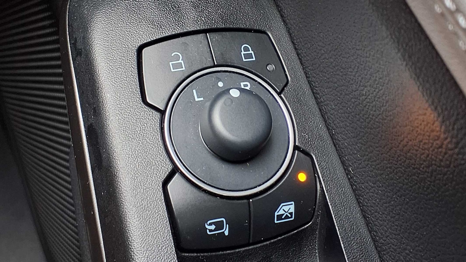 Used Ford Puma 2025 for sale - 76272107: Photo 32