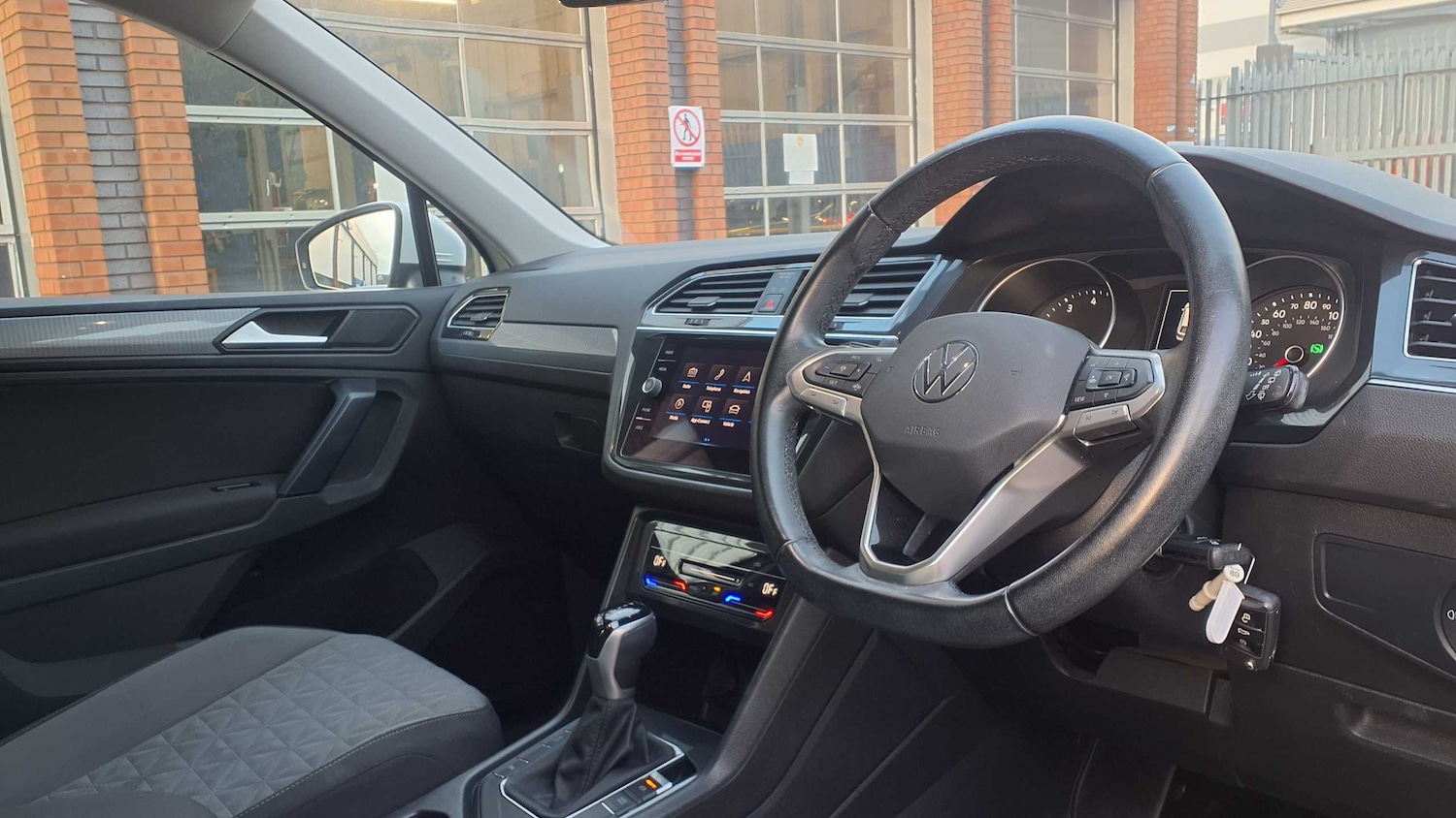 Used Volkswagen Tiguan 2020 for sale - 76501803: Photo 12