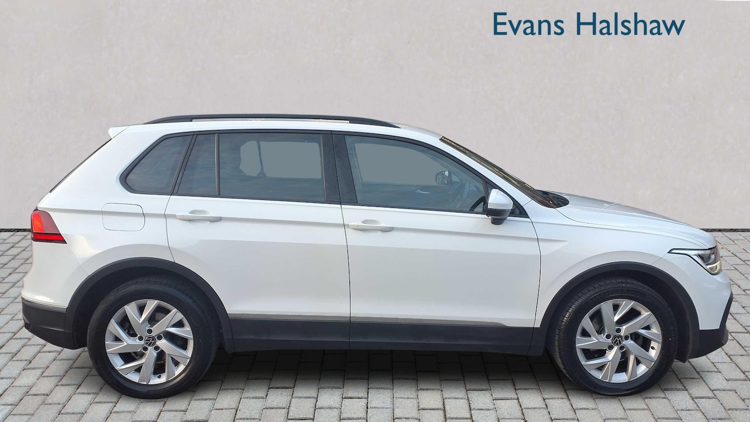 Used Volkswagen Tiguan 2020 for sale - 76501803: Photo 3
