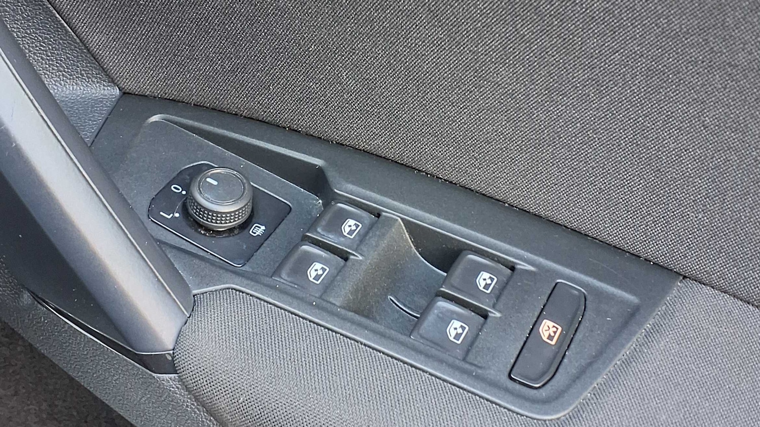 Used Volkswagen Tiguan 2020 for sale - 76501803: Photo 32