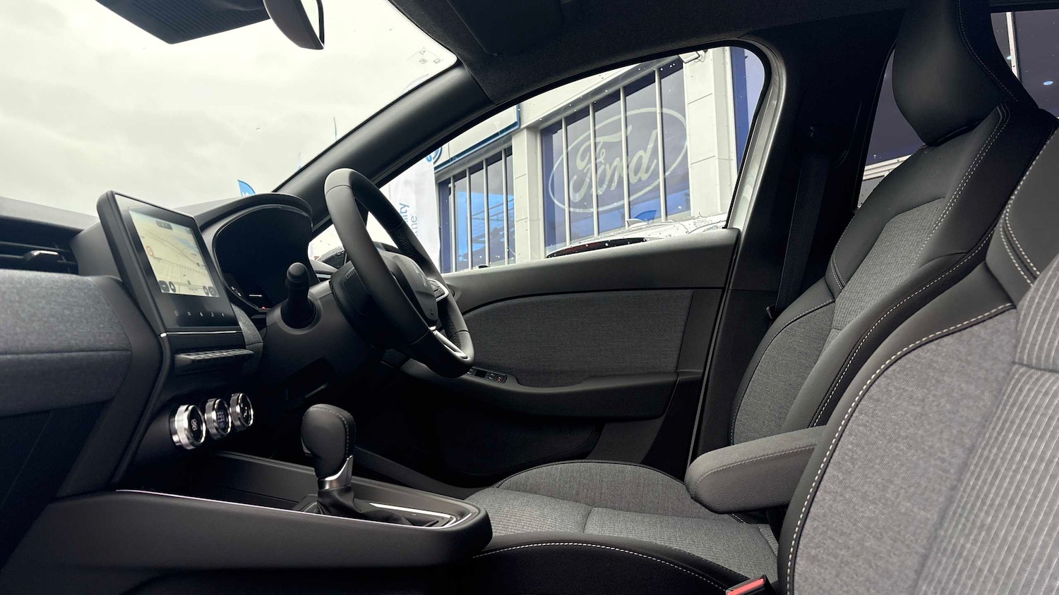 Used Renault Clio 2025 for sale - 77076441: Photo 13