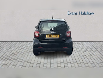 Used smart fortwo 2016 for sale - 77083000: Photo