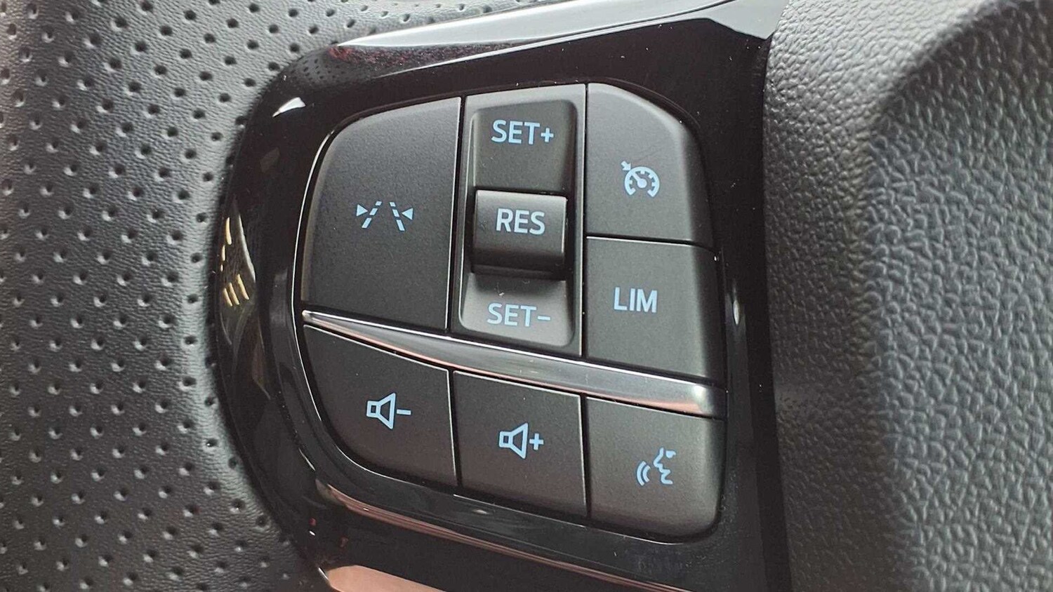 Used Ford Puma 2025 for sale - 76063432: Photo 28