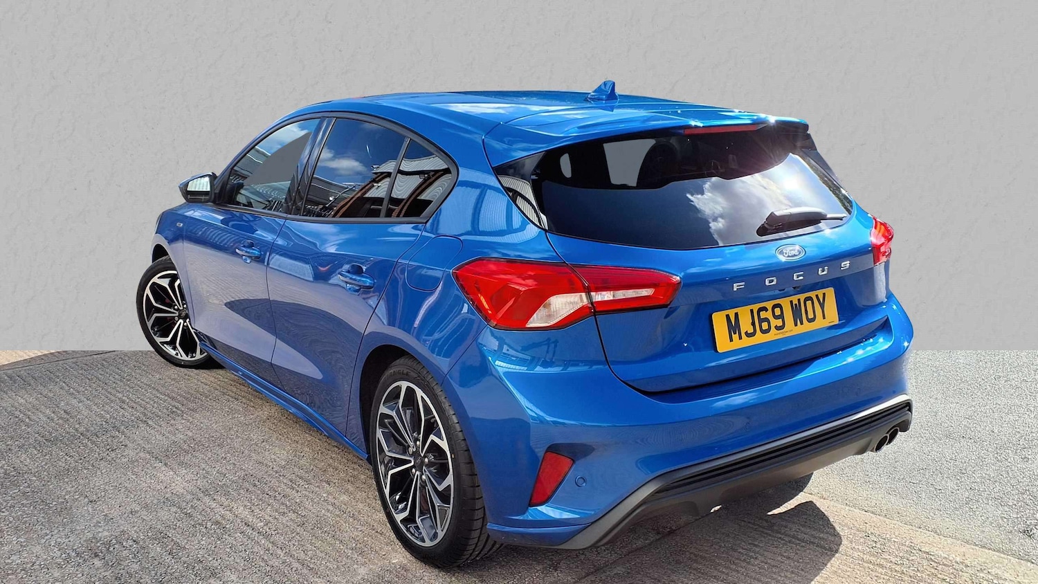 Used Ford Focus 2020 for sale - 76016019: Photo 2