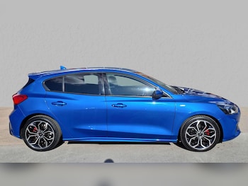 Used Ford Focus 2020 for sale - 76016019: Photo 3