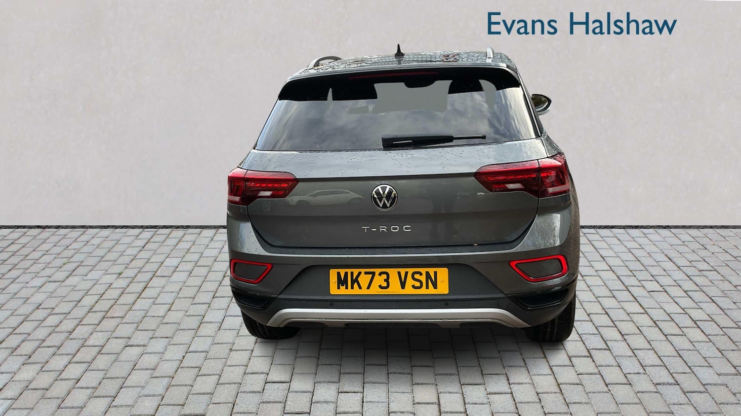 Used Volkswagen T-Roc 2023 for sale - 76401312: Photo 3