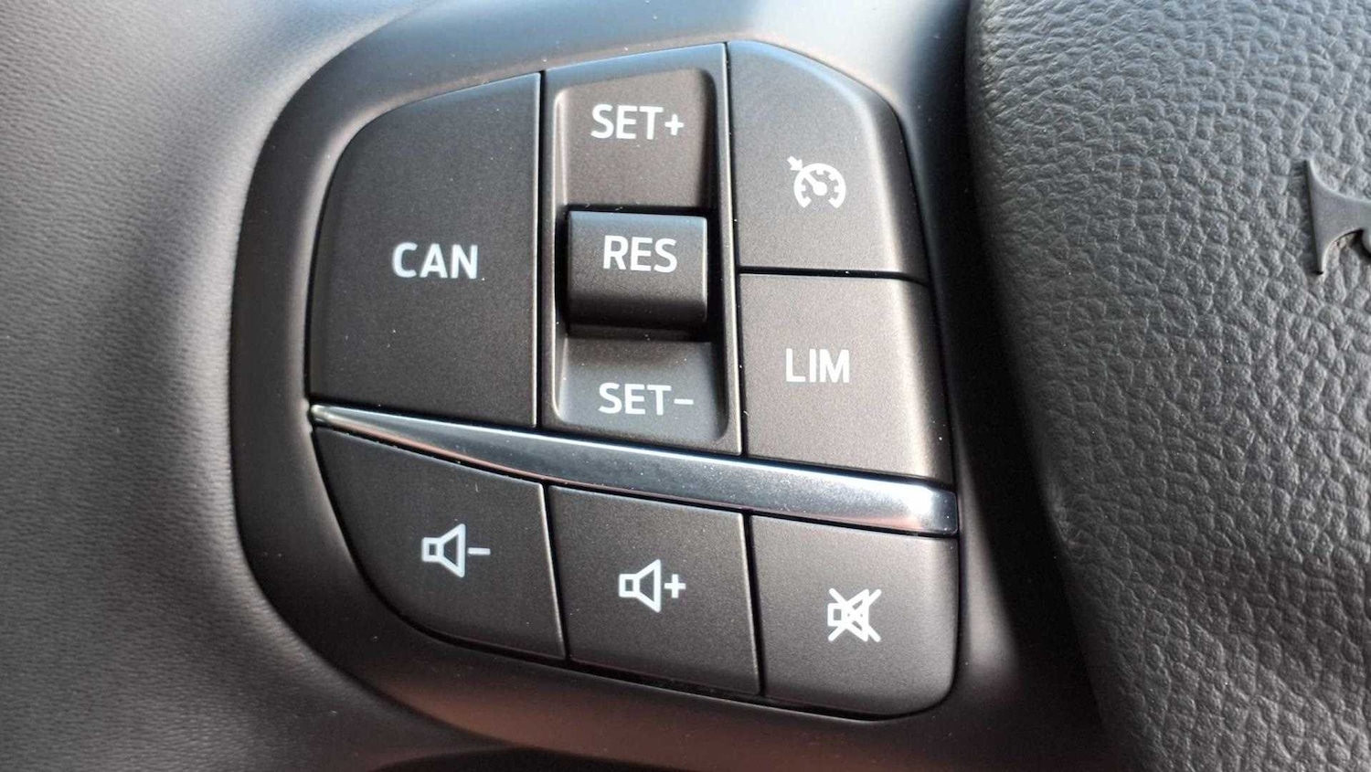 Used Ford Focus 2025 for sale - 76648919: Photo 27