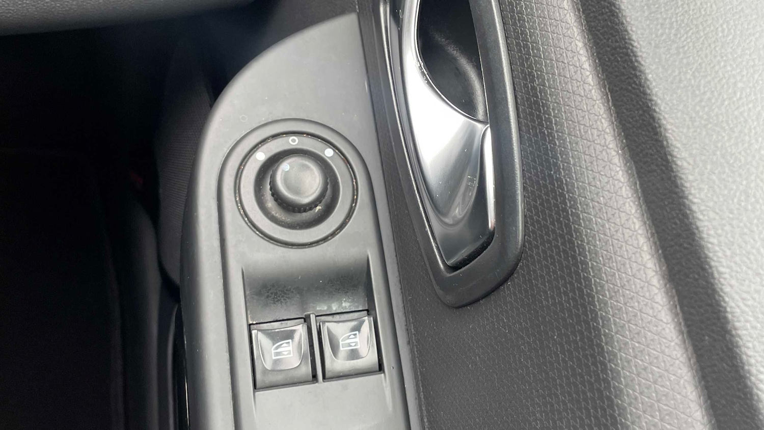 Used Renault Clio 2016 for sale - 77615584: Photo 10