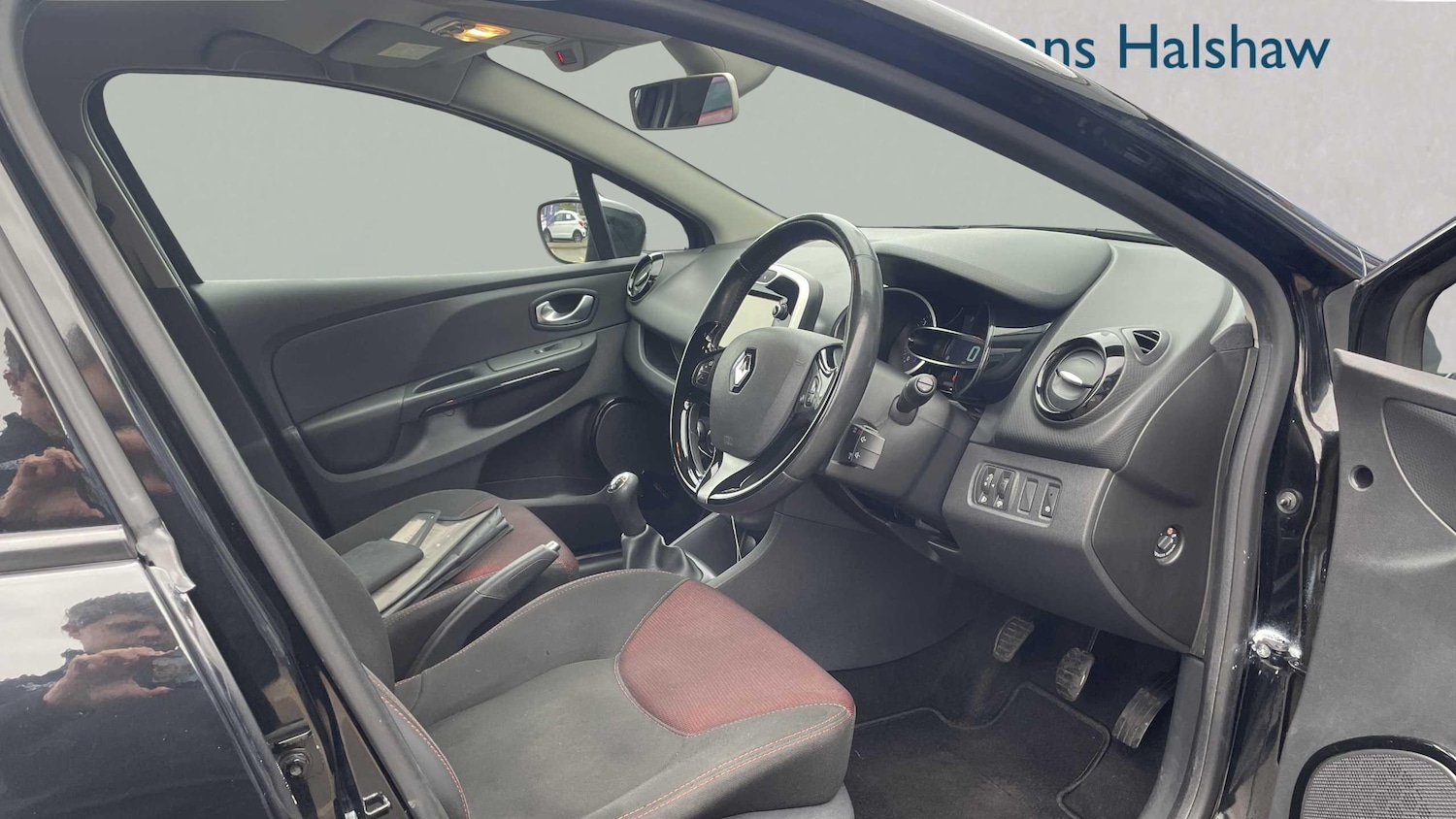 Used Renault Clio 2016 for sale - 77615584: Photo 6