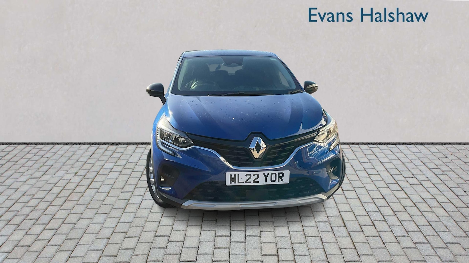 Used Renault Captur 2022 for sale - 76610708: Photo 2