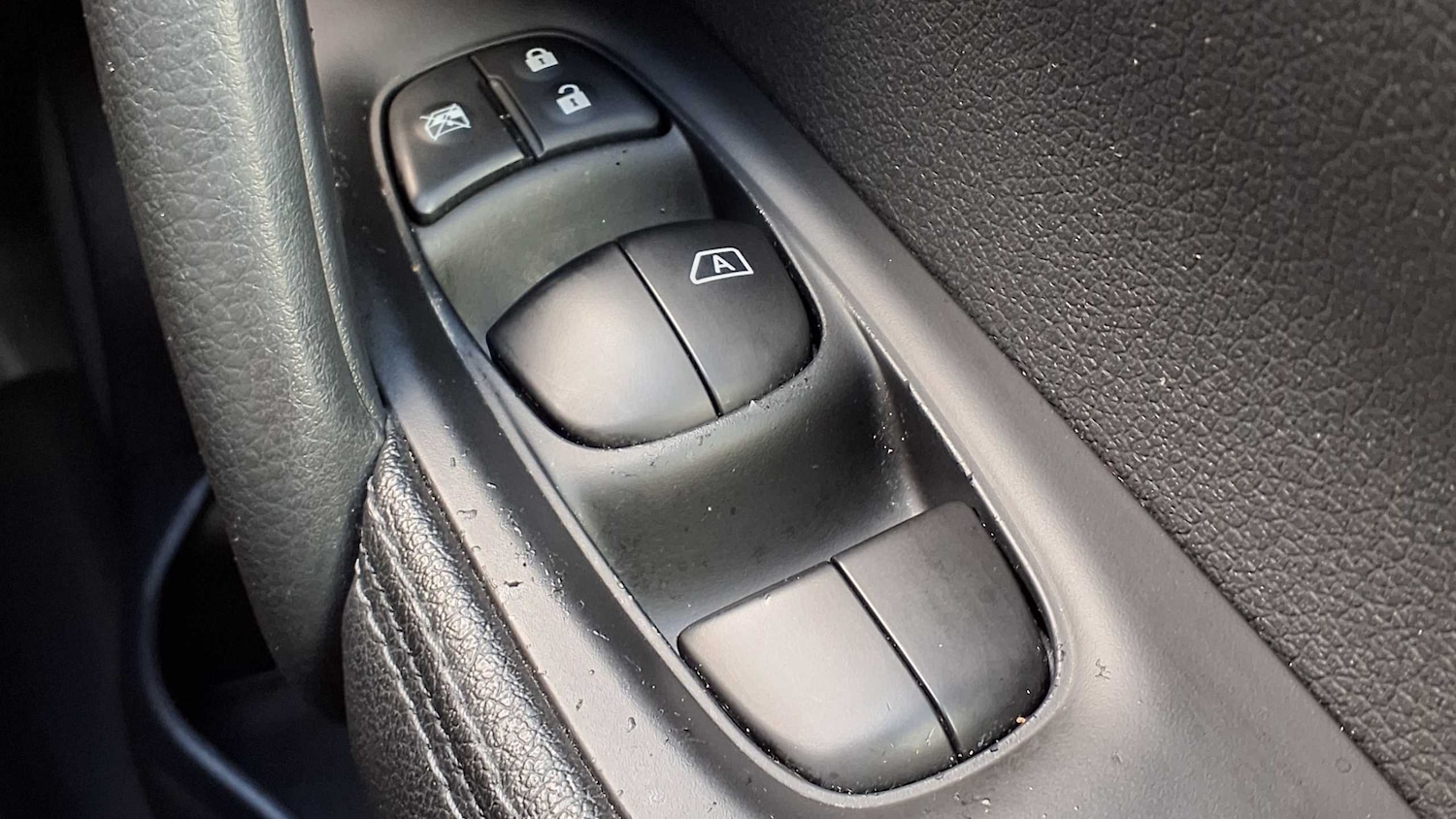 Used Nissan Qashqai 2017 for sale - 76141845: Photo 32