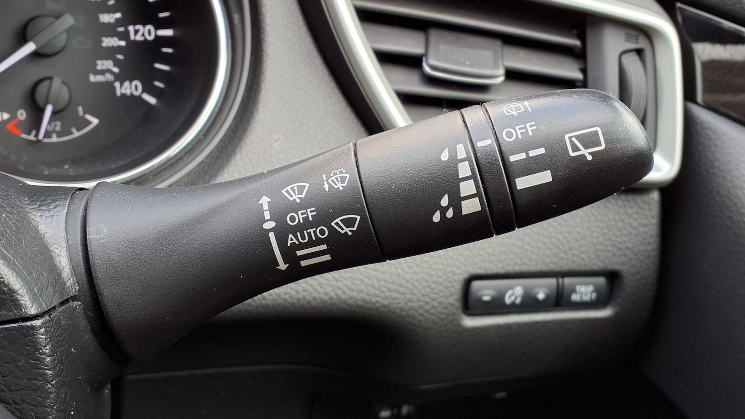 Used Nissan Qashqai 2017 for sale - 76141845: Photo 34