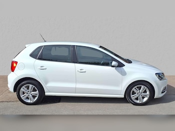 Used Volkswagen Polo 2017 for sale - 75968079: Photo
