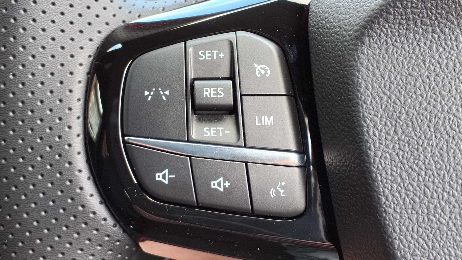 Used Ford Puma 2025 for sale - 76063208: Photo 28