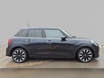 Used MINI Hatch 2021 for sale - 76218331: Photo 3