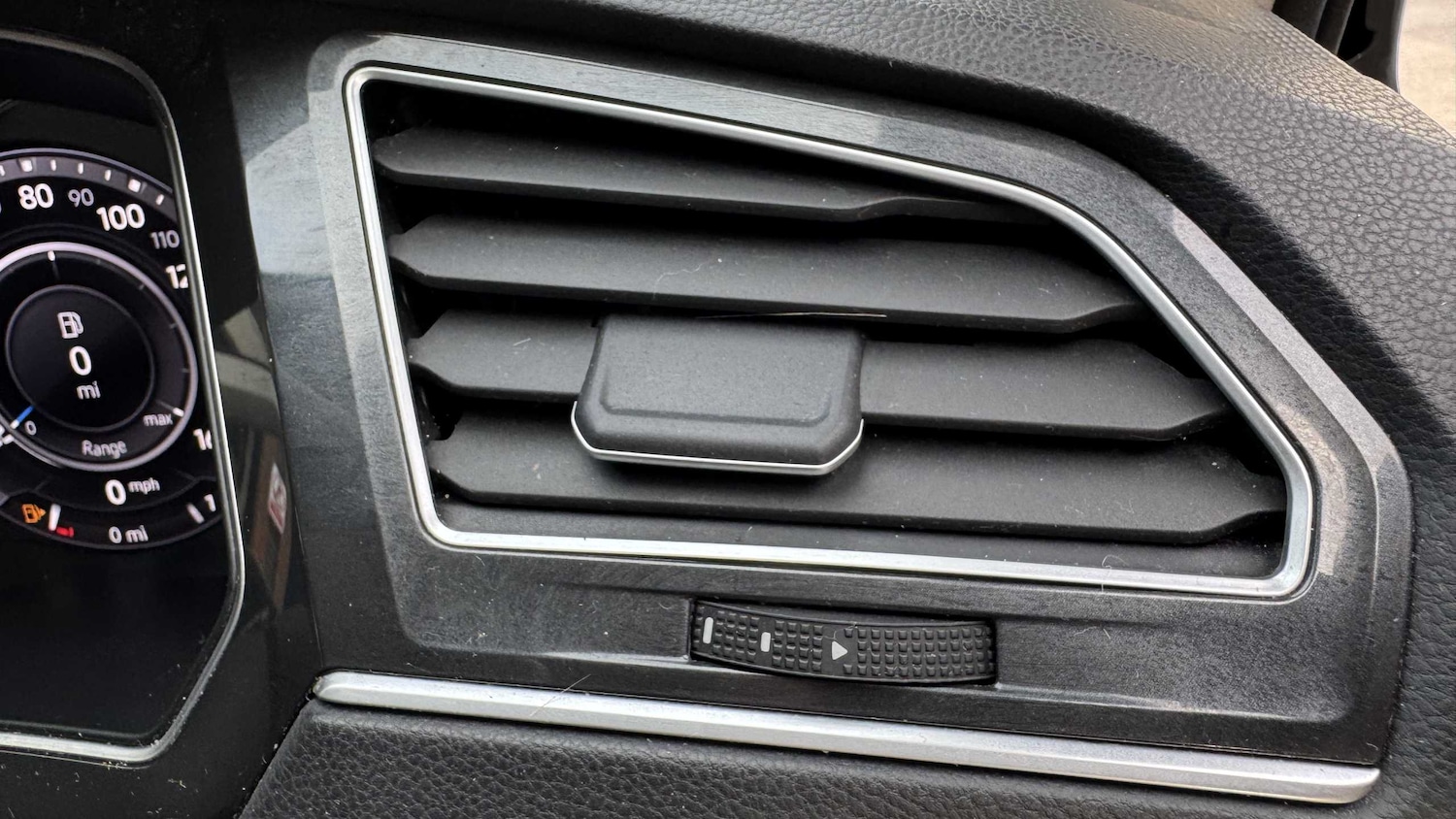 Used Volkswagen Tiguan 2018 for sale - 76141732: Photo 12