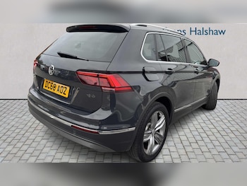 Used Volkswagen Tiguan 2018 for sale - 76141732: Photo 2