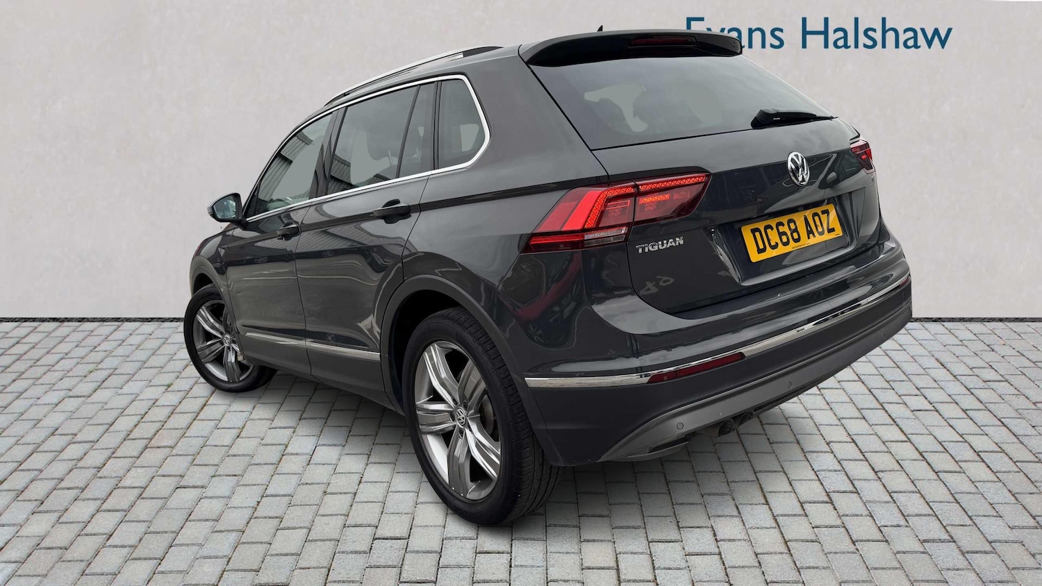 Used Volkswagen Tiguan 2018 for sale - 76141732: Photo 4